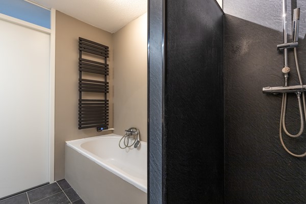 Medium property photo - Hoofdweg 1195A, 2151 MG Nieuw-Vennep